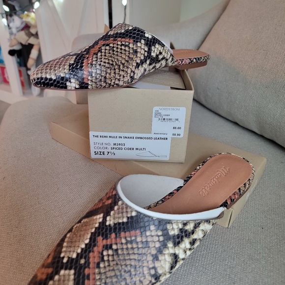 New in box Madewell Remi Mules 7.5 - Picture 6 of 6